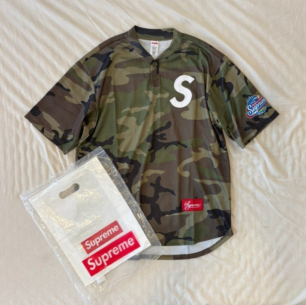 S Logo Baseball Henley